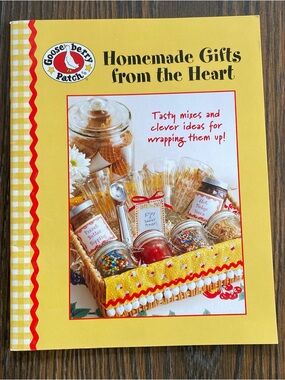 Gooseberry Patch "Homemade Gifts from the Heart" Cookbook - Yellow